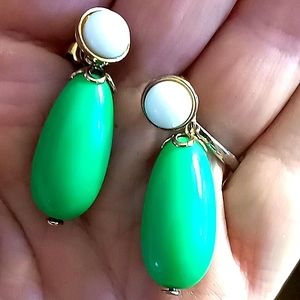 Adorable vintage earrings
